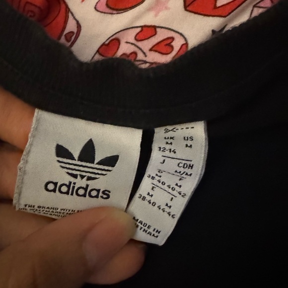 adidas Originals Size Medium Cropped Lace Trim T-Shirt Black White Crop V-Neck - Picture 6 of 8